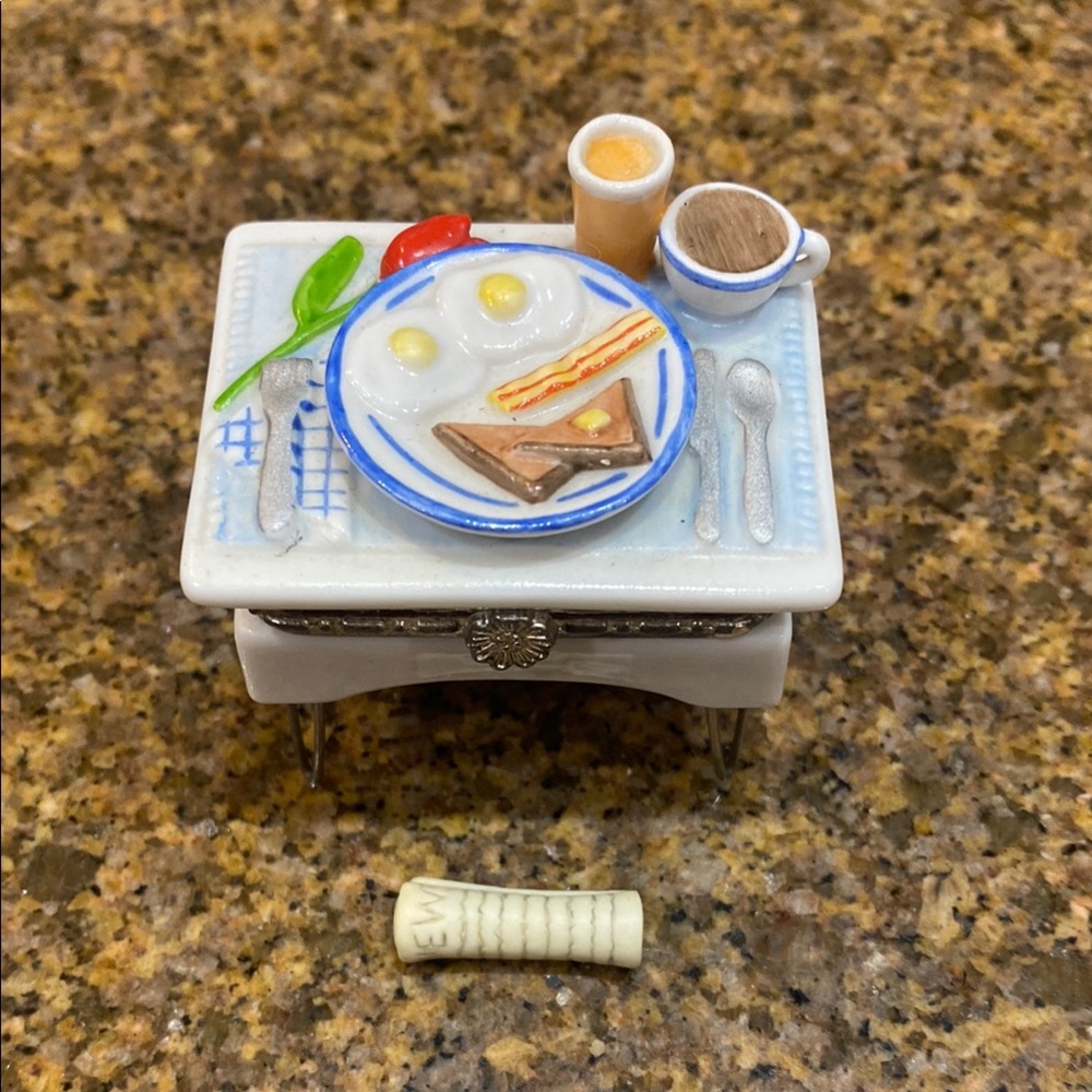 Cooking Club of America Breakfast Tray.